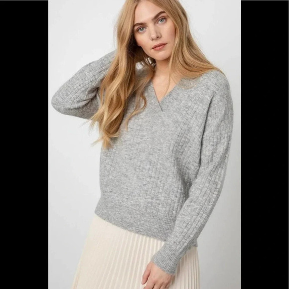 Rails Estelle Heather Grey Mohair & Wool Blend Sweater Size Small - Picture 1 of 8